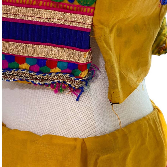 Women's Yellow & Pink Circle Design Indian Chanya Choli (M/L) - Picture 13 of 15